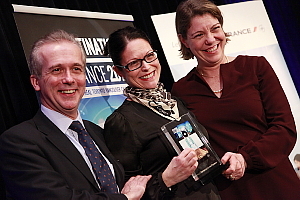 Bruno Clerc, consul général de France au Canada; Carolyne Doyon, vice-présidente de Club Med Canada et Armelle tardy-Joubert, directrice d'Atout France au Canada