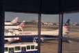 Les aéroports: nouveau champs de bataille des transporteurs. Les aéroports: nouveau champs de bataille des transporteurs.