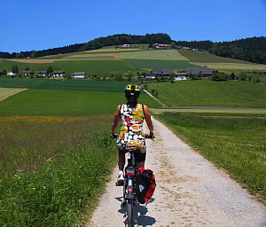 La Suisse : Par monts, par vaux et en vélo...