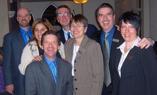 Claude Gamache, Nathalie Tanious (directrice marketing et chef de produit Intair) , Stéphane Benoît, Phil Blain, Michèle Dagenais, Christian Guillet et France Leblanc et