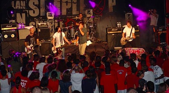 Le groupe Simple Plan se produit au Club Med en République dominicaine