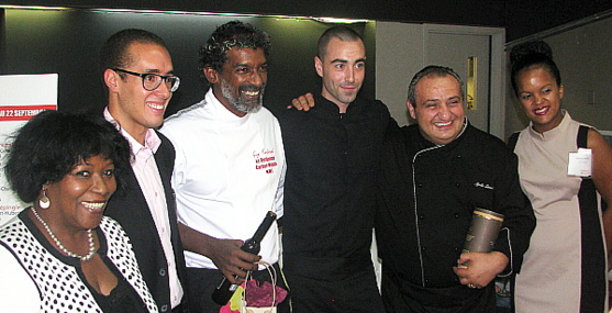 Muriel Wiltord, Antoine Omère et Jessica Marie du CMT entourent les chefs Guy Ferdinand , Jérémie Conan et Giovanni Apollo. Muriel Wiltord, Antoine Omère et Jessica Marie du CMT entourent les chefs Guy Ferdinand , Jérémie Conan et Giovanni Apollo.