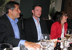 Sam Char , directeur exécutif du Groupe de voyages Sunwing, Laurent Plourde v-p marketing de GVQ et Sophie Lessard, gérante des ventes de Groupe de voyages Sunwing pour le Québec. Sam Char , directeur exécutif du Groupe de voyages Sunwing, Laurent Plourde v-p marketing de GVQ et Sophie Lessard, gérante des ventes de Groupe de voyages Sunwing pour le Québec.