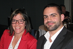 Sophie Lessard et xxxxxxxxx, coordonnateur aux ventes internes de Groupe de voyages Sunwing Sophie Lessard et xxxxxxxxx, coordonnateur aux ventes internes de Groupe de voyages Sunwing