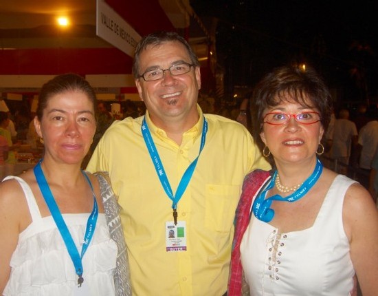 Renée Gonzales de la Lama en compagnie de Jean-Pierre Caron et Denise Caron Renée Gonzales de la Lama en compagnie de Jean-Pierre Caron et Denise Caron