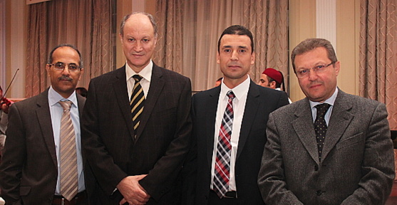 Khaled Trabelsi, directeur général adjoint de l'Office national du tourisme tunisien, Ridh Essid, ambassadeur de Tunisie au Canada, Néji Gouider, représentant de l'ONTT au Canada et Ferid Fetni, directeur Europe et Canada pour Syphax Airlines. Khaled Trabelsi, directeur général adjoint de l'Office national du tourisme tunisien, Ridh Essid, ambassadeur de Tunisie au Canada, Néji Gouider, représentant de l'ONTT au Canada et Ferid Fetni, directeur Europe et Canada pour Syphax Airlines.