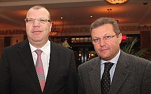 Mohammed Frikhha, président de Syphax Airlines, et Ferid Fetni, directeur Europe et Canada Mohammed Frikhha, président de Syphax Airlines, et Ferid Fetni, directeur Europe et Canada