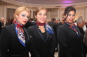 Une partie de l'équipage de Syphax Airlines. Une partie de l'équipage de Syphax Airlines.