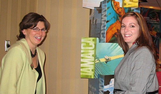 Louise Paquet directrice du bureau de tourisme de la Jamaique et Andrée Haykal de Travelnet Louise Paquet directrice du bureau de tourisme de la Jamaique et Andrée Haykal de Travelnet