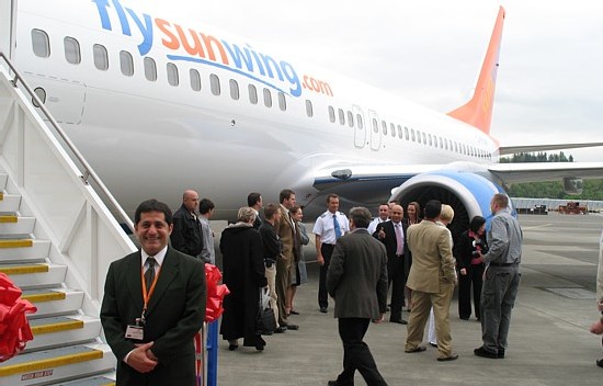 Sunwing prend livraison d'un nouveau B-737 dédié au marché québécois Sunwing prend livraison d'un nouveau B-737 dédié au marché québécois