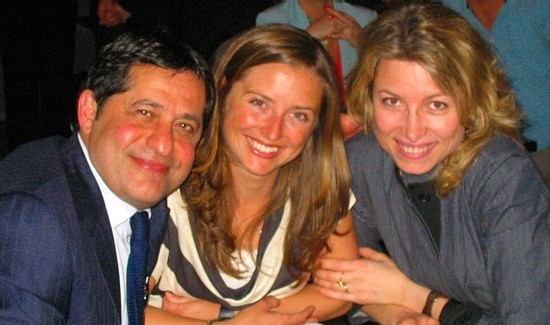 Sam char en compagnie de Isabelle Gagnon et Caroline Putnoki de Maison de la France