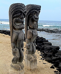 Hawaï ne manque pas de sites historiques bien aménagés en bord de mer. Voici le parc historique Pu’uhonau.