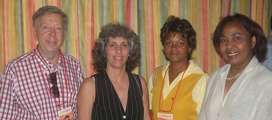 André Vallerand Président du Centre Mondial d'Excellence des Destinations (OMT), Lourdes Gari du ministère du tourisme de Cuba, Carida Sardina  guide et traductrice de Cubatours et Rosa Adela Mejias , directrice du bureau de tourisme de Cuba à Montré