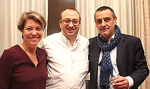 Armelle Tardy-Joubert et Bruno James, entourent Lionel Lévy, chef étoilé de l'hôtel Intercontinental de Marseille.