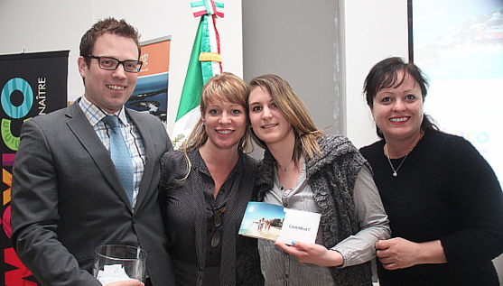 Ivan Vukov (Aeromexico), Jacinda Lowry (Club Med), Alysson Tiberi (Voyages en Direct) et Marylène Lupien (Club Med). Ivan Vukov (Aeromexico), Jacinda Lowry (Club Med), Alysson Tiberi (Voyages en Direct) et Marylène Lupien (Club Med).
