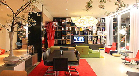 Le Citizen M est un hôtel très design et en vogue auprès des jeunes voyageurs d'affaires Le Citizen M est un hôtel très design et en vogue auprès des jeunes voyageurs d'affaires