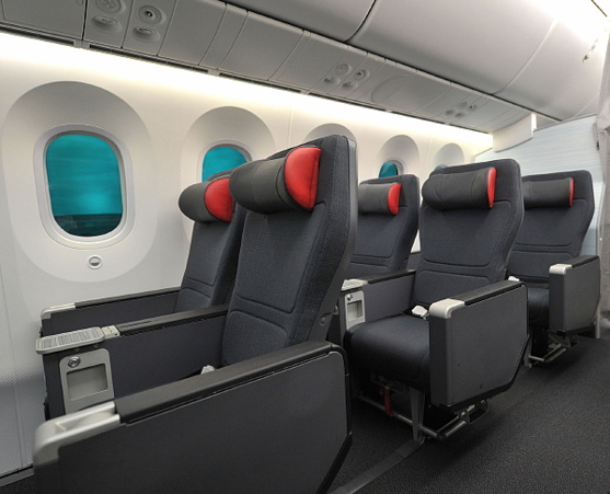 La nouvelle cabine Économique Privilège d'Air Canada, à bord de l'appareil 787 Dreamliner. (Groupe CNW/Air Canada). La nouvelle cabine Économique Privilège d'Air Canada, à bord de l'appareil 787 Dreamliner. (Groupe CNW/Air Canada).