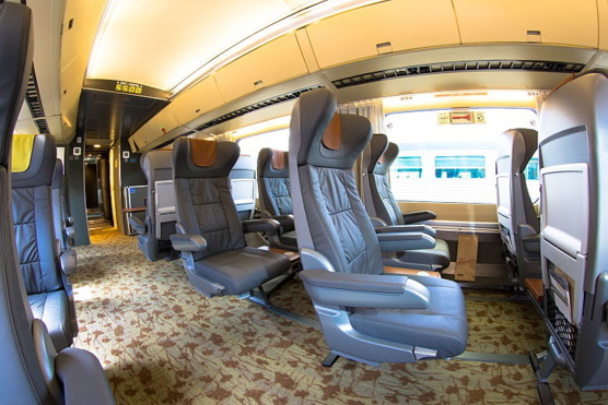 Les spacieuses voitures classe Affaires pour les liaisons du Corridor Québec – Windsor Les spacieuses voitures classe Affaires pour les liaisons du Corridor Québec – Windsor