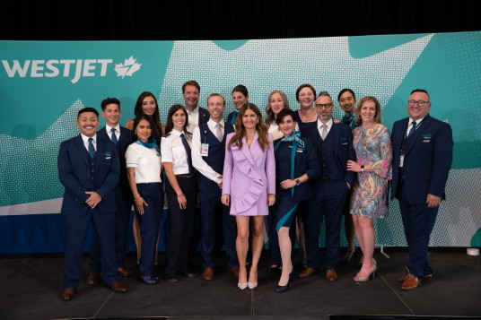 WestJet lance des uniformes inclusifs pour le genre et le corps en première ligne