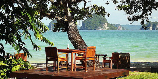 l’hôtel Tubkaak Krabi se trouve sur une plage plus tranquille et exclusive, réputée pour la beauté de ses couchers de soleil