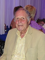 André Gingras, fondateur de Tours Mont Royal et toujours actif dans l'industrie à titre d'agent extérieur  assistait à la présentation. André Gingras, fondateur de Tours Mont Royal et toujours actif dans l'industrie à titre d'agent extérieur  assistait à la présentation.