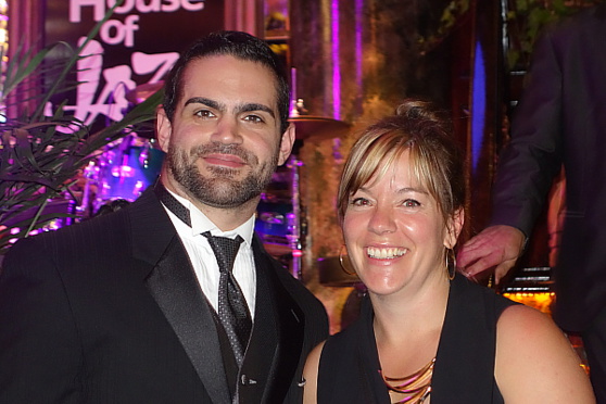 Le coordonnateur aux ventes et Sylvie Lessard, gérante des ventes du Groupe de Voyages Sunwing au Québec. Le coordonnateur aux ventes et Sylvie Lessard, gérante des ventes du Groupe de Voyages Sunwing au Québec.