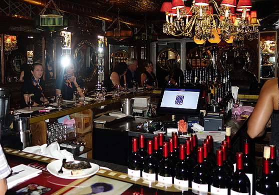 Au bar Le Bijou Au bar Le Bijou