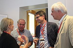 Avec les dirigeants de Tours Chanteclerc, Harry Goetschi et Claude St-Pierre Avec les dirigeants de Tours Chanteclerc, Harry Goetschi et Claude St-Pierre