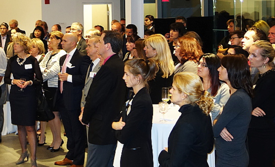 Tout juste introduit aux partenaires de l'industrie, le nouveau patron d'Air France/KLM Canada présente ses excuses au nom du transporteur. Tout juste introduit aux partenaires de l'industrie, le nouveau patron d'Air France/KLM Canada présente ses excuses au nom du transporteur.