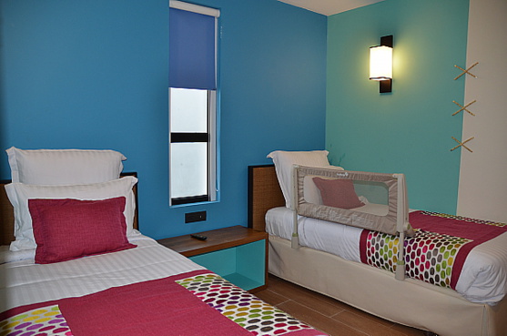 La chambre d'enfants de la suite de luxe.