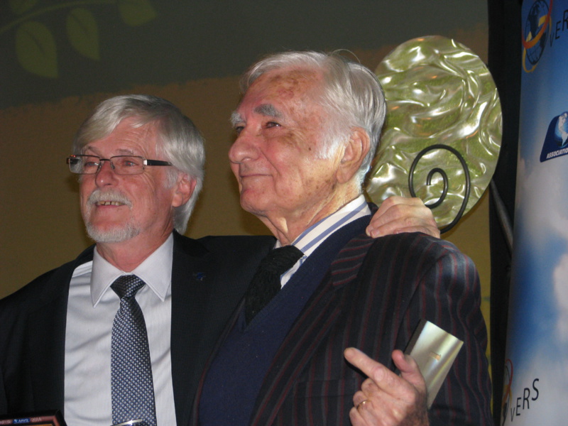 Gilles Doucet et Michel Siritski accèdent à la Galerie d'honneur Transat (vidéo) Gilles Doucet et Michel Siritski accèdent à la Galerie d'honneur Transat (vidéo)