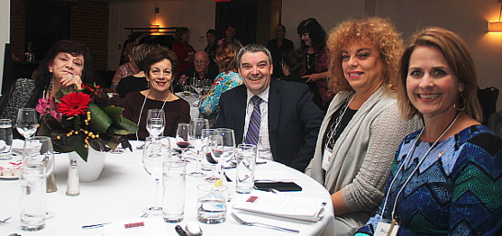 Andrée Haykal (Carlson Wagonlit Voyages Paco), Dorothy Yelin (Voyages Concierge Deluxe), David Griffin (Griffaction), Daniela Caputo (DC) et Meg Gould (directrice ventes et tourisme pour Dallas CVB)