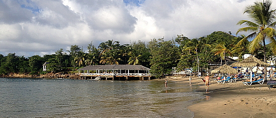 cet hôtel tout-inclus est situé en bordure d’une baie tranquille, baignée par une plage de sable ambré cet hôtel tout-inclus est situé en bordure d’une baie tranquille, baignée par une plage de sable ambré