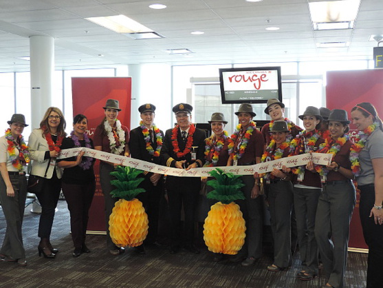 Air Canada rouge célèbre le lancement du seul service sans escale au Canada entre Toronto et Honolulu Air Canada rouge célèbre le lancement du seul service sans escale au Canada entre Toronto et Honolulu