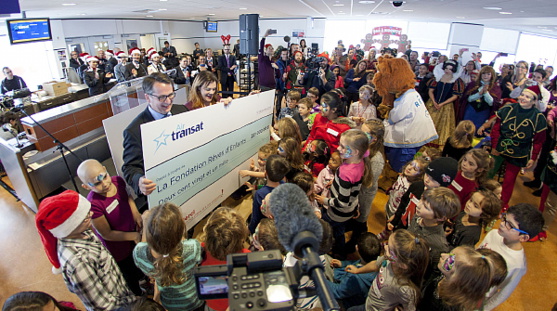 Air Transat et la Fondation Rêves d’enfants célèbrent dix ans de partenariat et permettent à une centaine d’enfants malades de s’envoler à la recherche du père Noël Air Transat et la Fondation Rêves d’enfants célèbrent dix ans de partenariat et permettent à une centaine d’enfants malades de s’envoler à la recherche du père Noël
