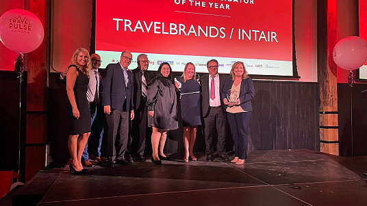 Voyages TravelBrands remporte le prix du Consolidateur Aérien de l’année aux Prix du Choix des lecteurs de TravelPulse