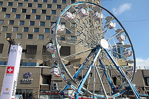 La Suisse est l'invitée d'honneur du Festival Montréal en lumière et le commanditaire de la Grande Roue, cette année.