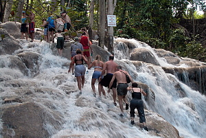 Les chutes de Dunn's River: un des sites les plus visités au pays