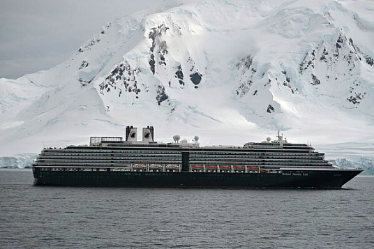 Les croisières 2025-2026 de Holland America Line en Amérique du Sud et en Antarctique présentent des sites emblématiques et des expériences de l’UNESCO