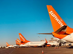 Prêt à affronter l’hiver : Sunwing a transporté près de 100 000 clients dans le Sud durant la première moitié du mois de novembre et fait état d’une solide performance opérationnelle en ce début de saison hivernale. Prêt à affronter l’hiver : Sunwing a transporté près de 100 000 clients dans le Sud durant la première moitié du mois de novembre et fait état d’une solide performance opérationnelle en ce début de saison hivernale.