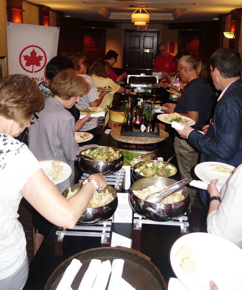 La région Wallonie-Bruxelles et Air Canada reçoivent l'industrie La région Wallonie-Bruxelles et Air Canada reçoivent l'industrie