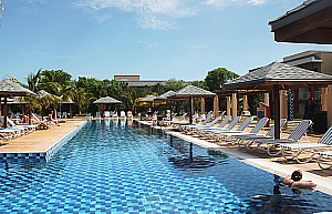 L'une des nombreuses piscines du Melia Jardines del Rey.