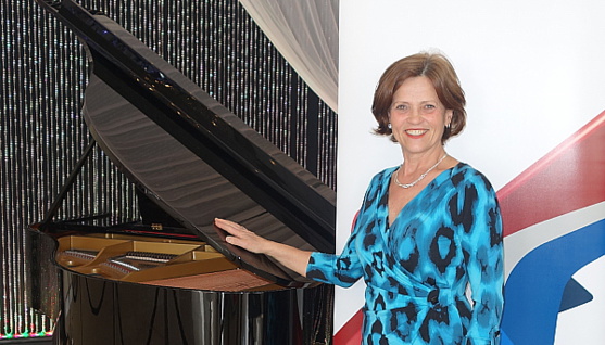 Lynne St-Jean BDM de Carnival pour le Québec et les provinces atlantiques. Lynne St-Jean BDM de Carnival pour le Québec et les provinces atlantiques.