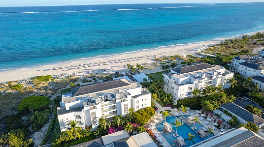 Wymara Resort + Villas se voit attribuer quatre étoiles et continue de briller aux Îles Turques et Caiques