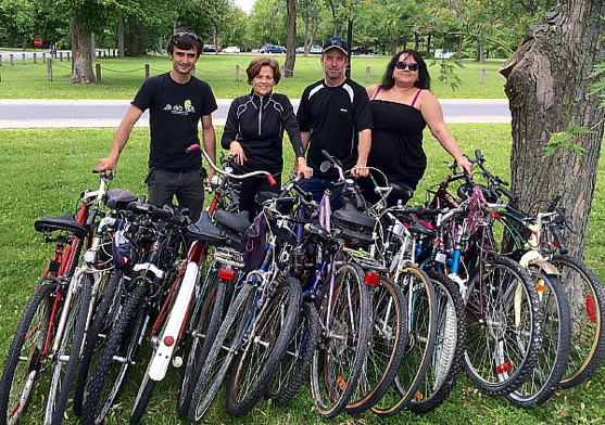 Collecte de vieux vélos à Chambly: des agents s'impliquent