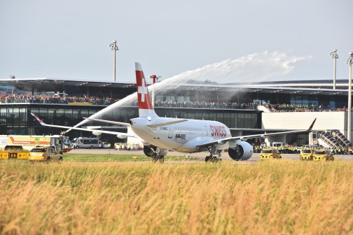 SWISS accueille le Bombardier CSeries à Zurich SWISS accueille le Bombardier CSeries à Zurich