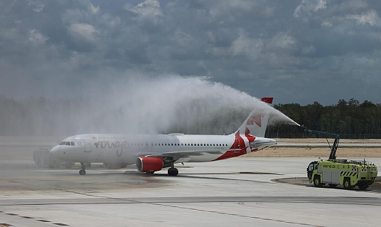 Vacances Air Canada célèbre son premier vol à destination de Tulum