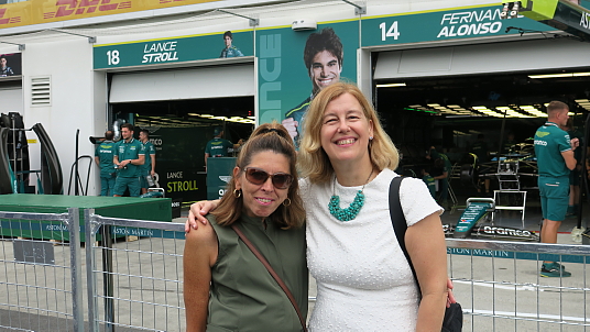 Vacances Westjet Québec entraîne une cinquantaine de professionnels dans les coulisses du Grand Prix de Formule 1 Vacances Westjet Québec entraîne une cinquantaine de professionnels dans les coulisses du Grand Prix de Formule 1