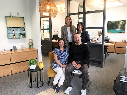 En haut, de gauche à droite Karine Gagnon et Colette Girard  En bas : Manon Guilbault et Michel Callebert En haut, de gauche à droite Karine Gagnon et Colette Girard  En bas : Manon Guilbault et Michel Callebert