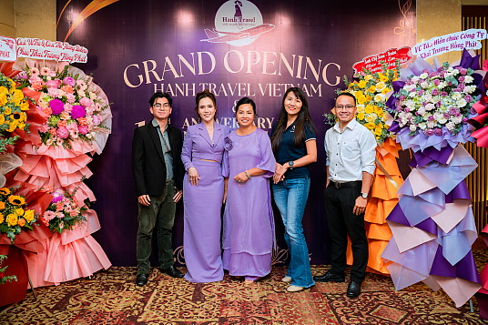 Lors de l'ouverture de l'agence Lors de l'ouverture de l'agence